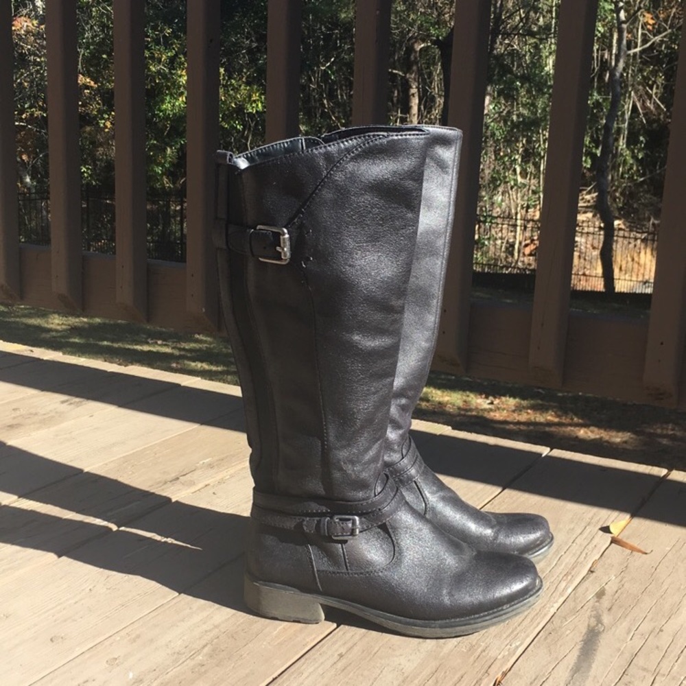 Black leather riding boots!